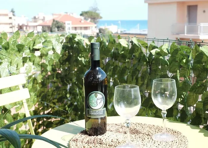 A Due Passi Dal Mare